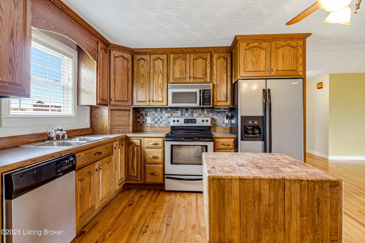 Listing Image 13