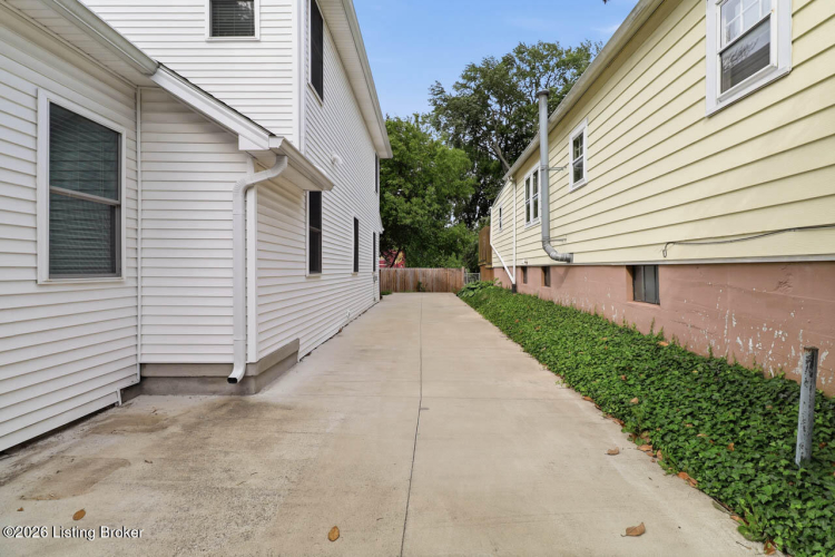 Listing Image 34