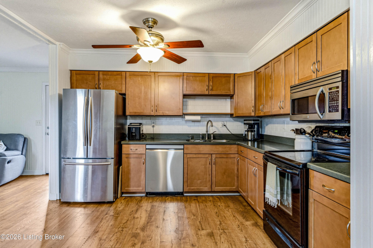 Listing Image 13