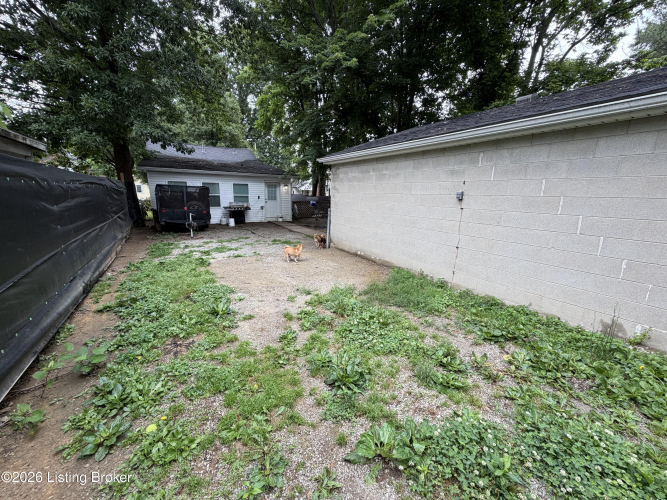 Listing Image 22