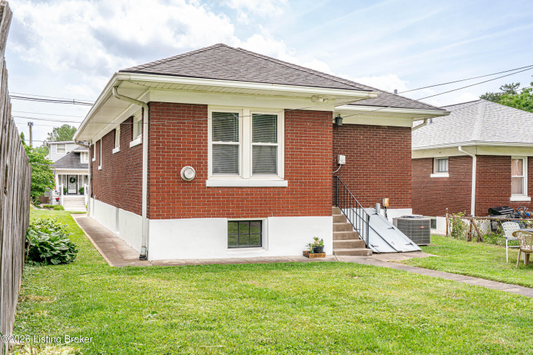 Listing Image 44