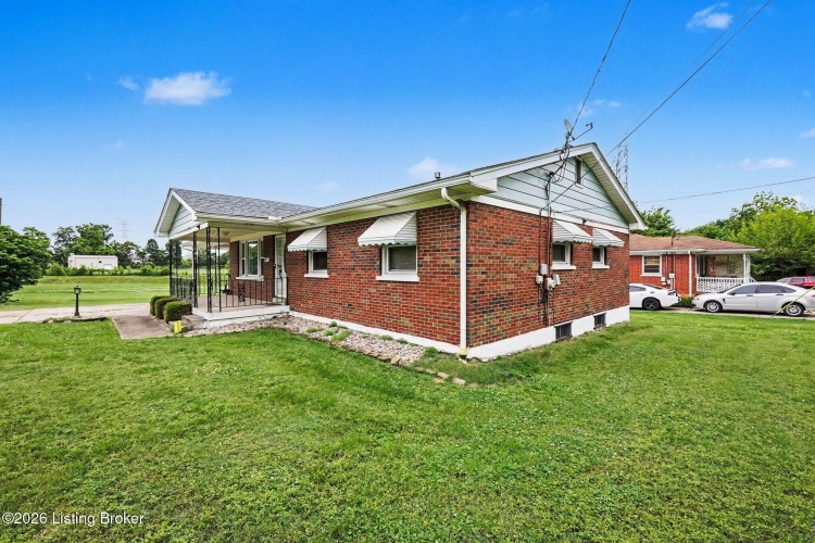 Listing Image 4