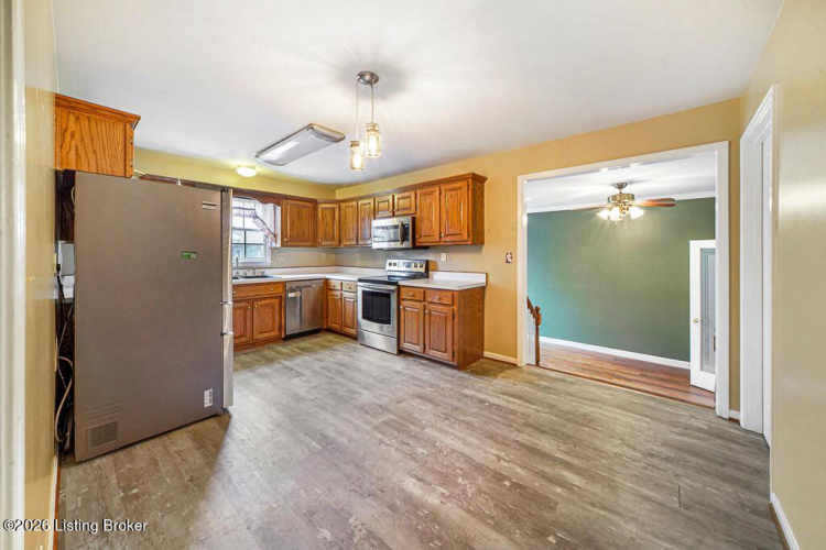 Listing Image 15