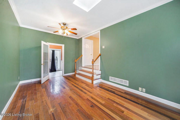 Listing Image 18