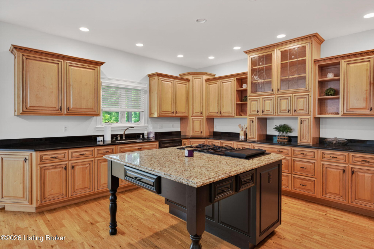 Listing Image 19