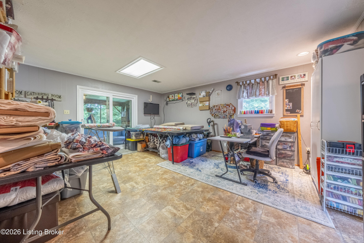 Listing Image 47