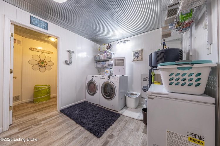 Listing Image 53