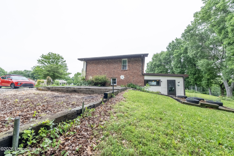 Listing Image 80