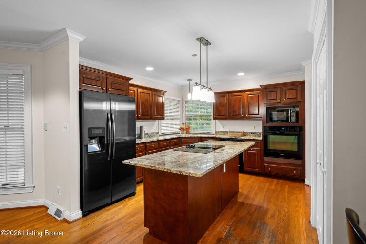 Listing Image 19