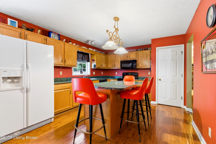 Listing Image 13