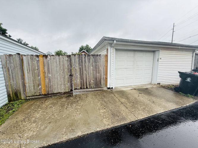 Listing Image 36