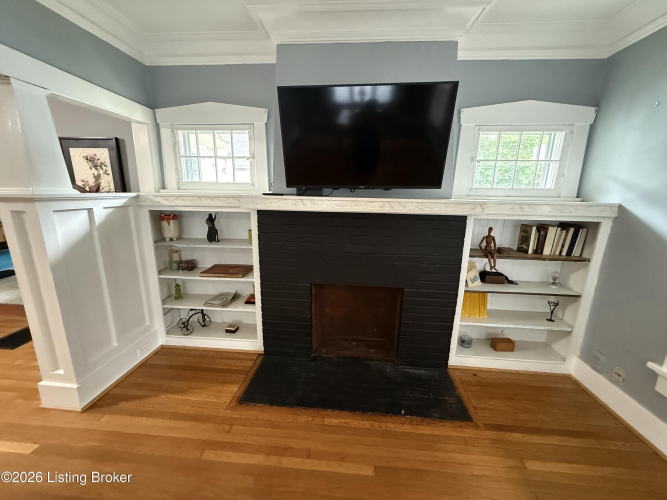 Listing Image 9