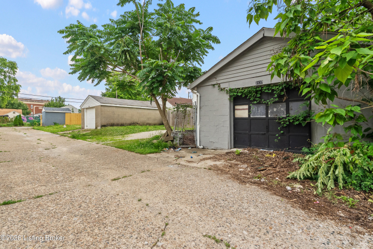 Listing Image 23