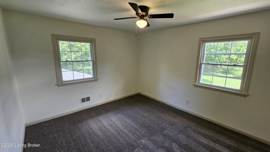 Listing Image 28