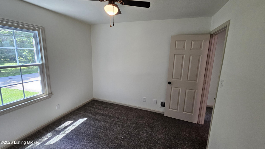 Listing Image 41