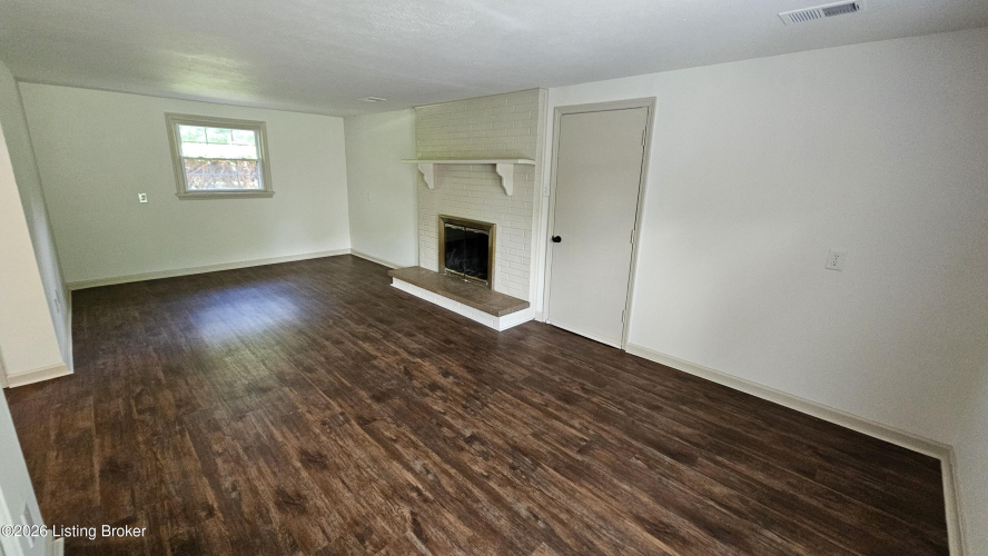Listing Image 50