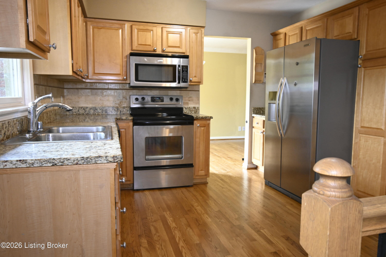 Listing Image 8