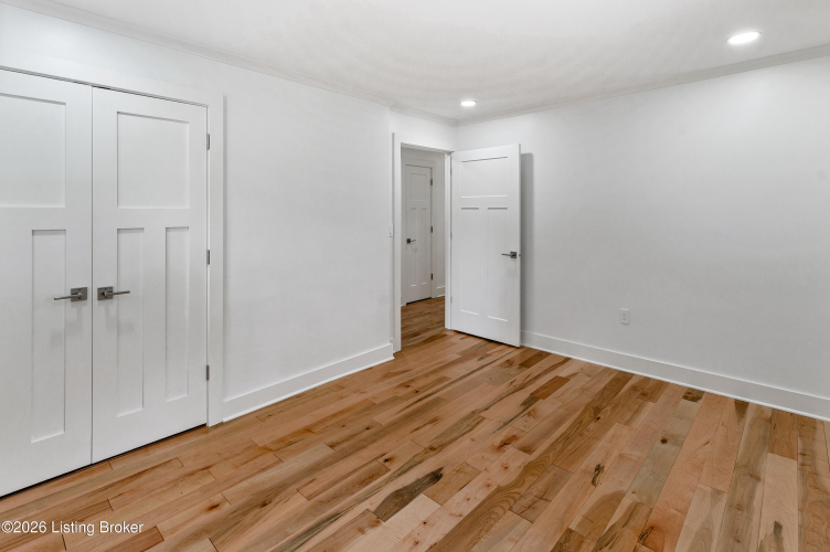 Listing Image 51
