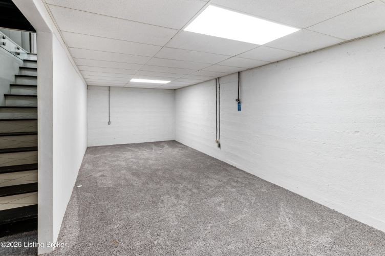 Listing Image 60