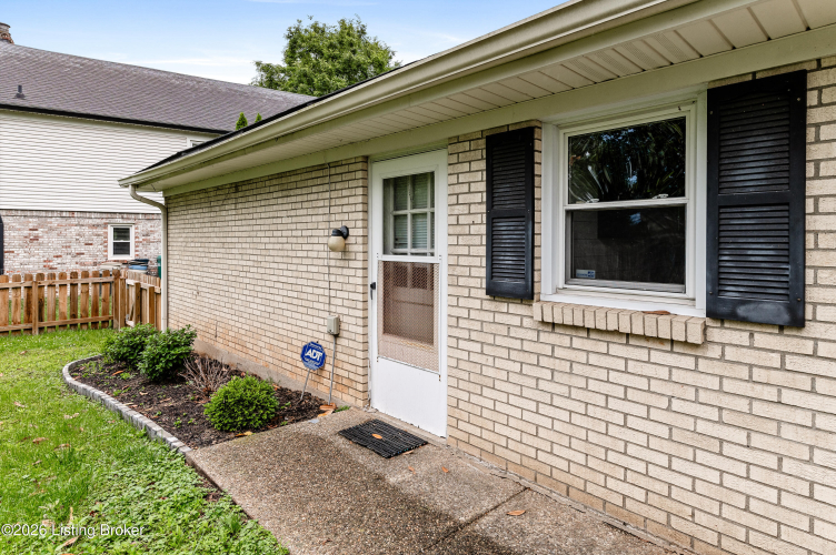 Listing Image 62