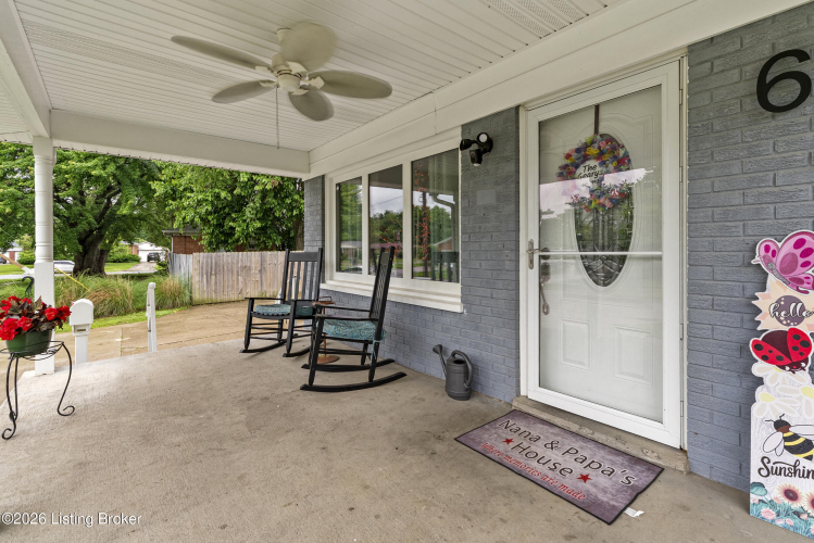 Listing Image 3