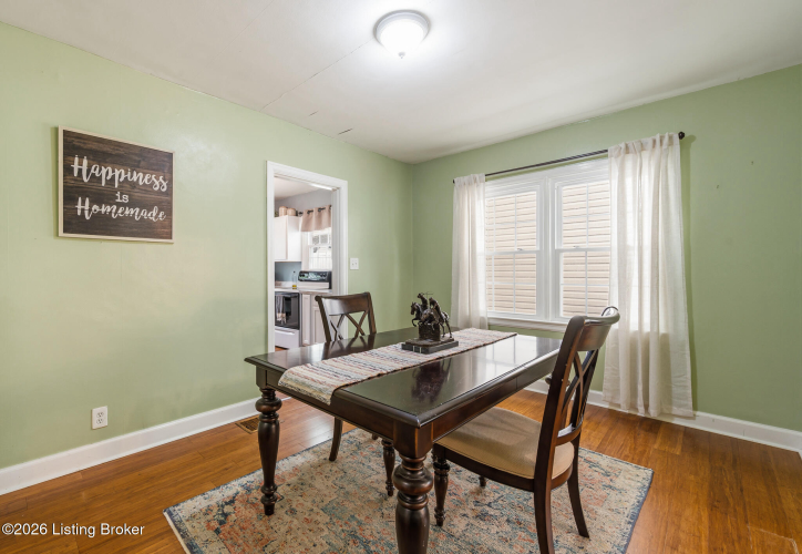 Listing Image 19