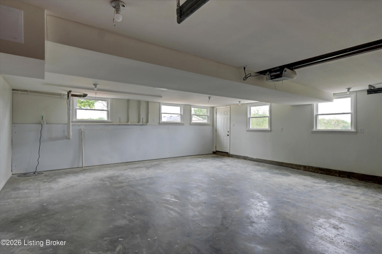 Listing Image 59