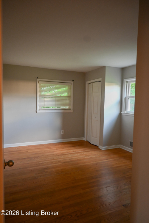 Listing Image 30