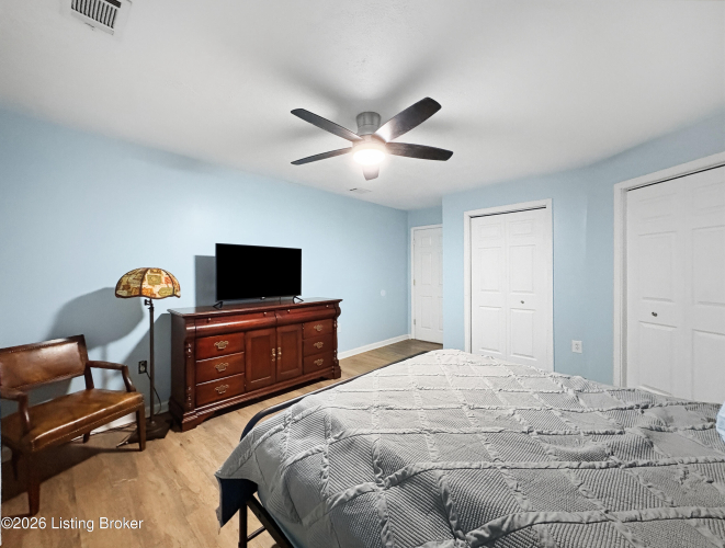 Listing Image 32