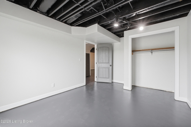Listing Image 35