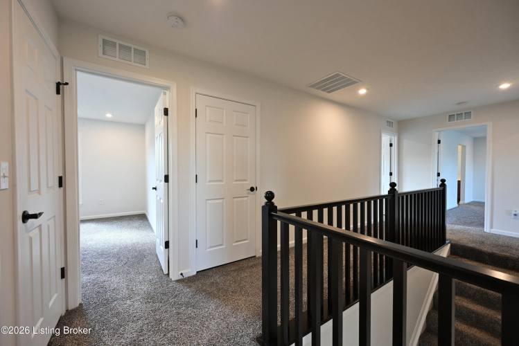 Listing Image 52
