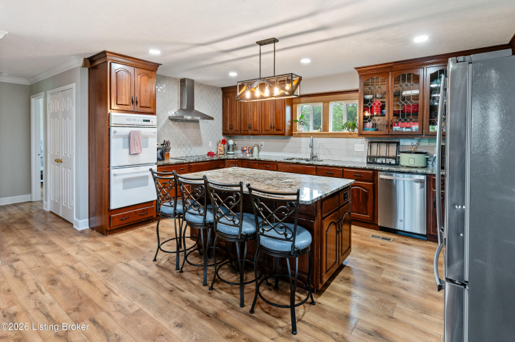 Listing Image 9