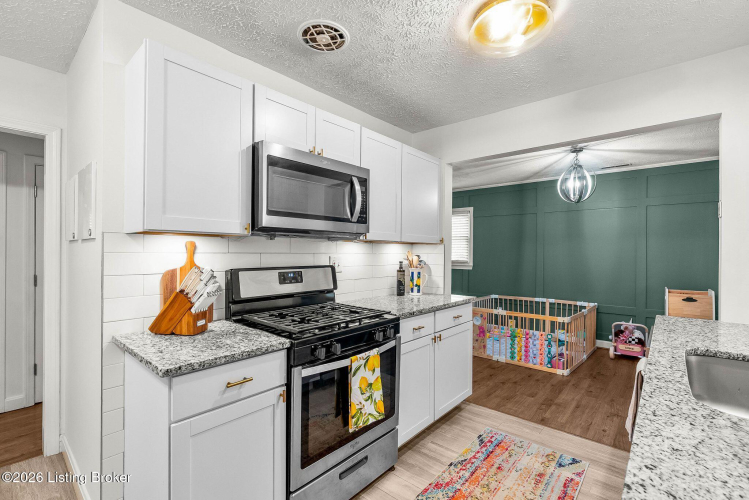 Listing Image 13