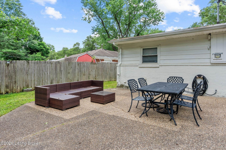 Listing Image 41