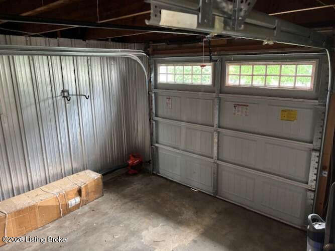 Listing Image 44