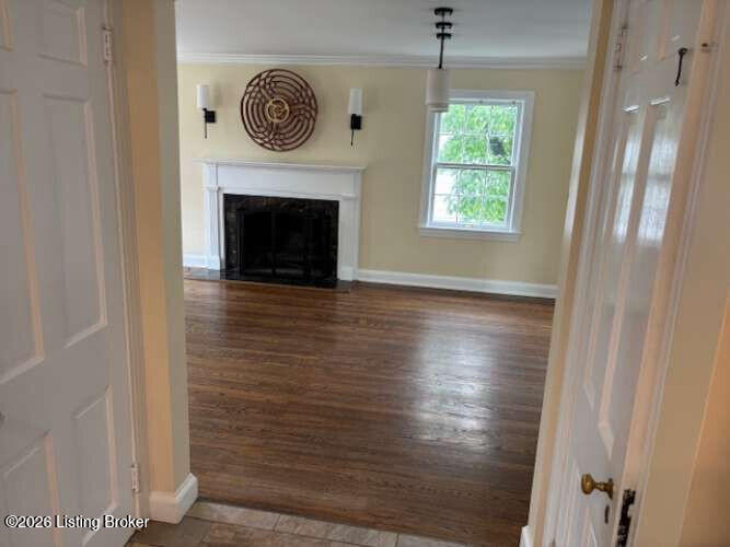 Listing Image 8