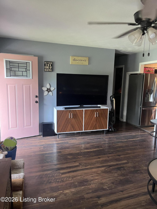 Listing Image 6