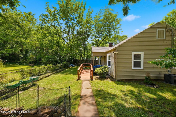 Listing Image 5