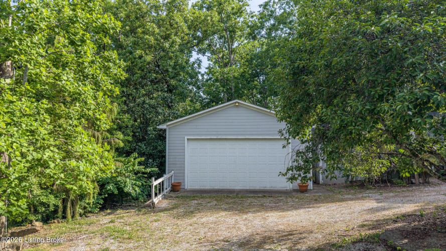 Listing Image 40
