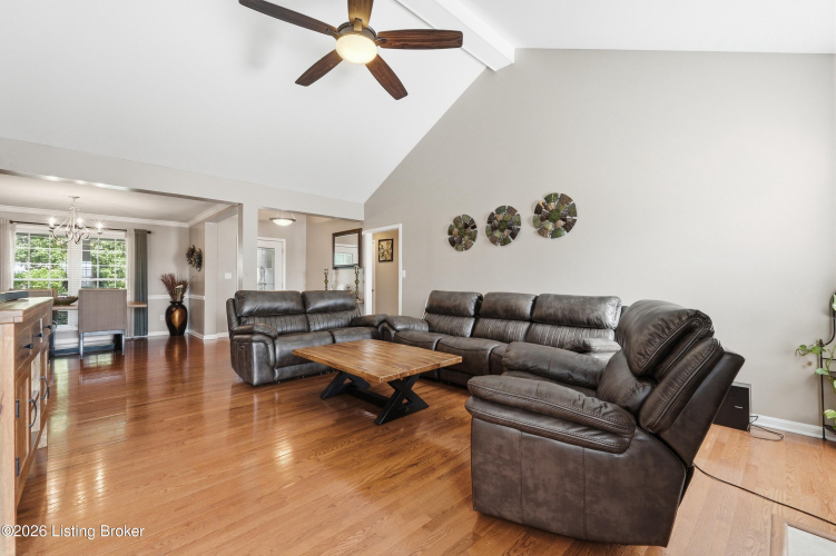 Listing Image 16