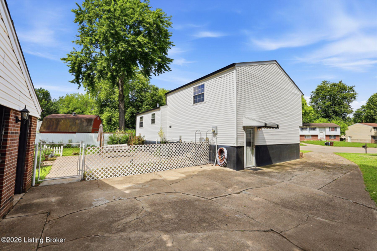 Listing Image 38