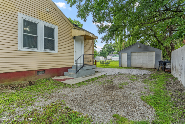 Listing Image 38