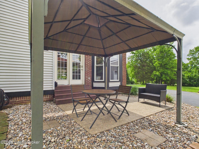 Listing Image 44