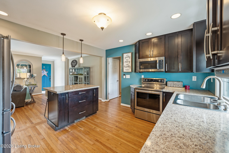 Listing Image 19