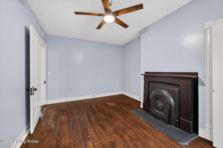 Listing Image 30
