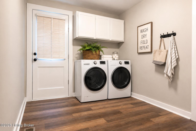 Listing Image 12