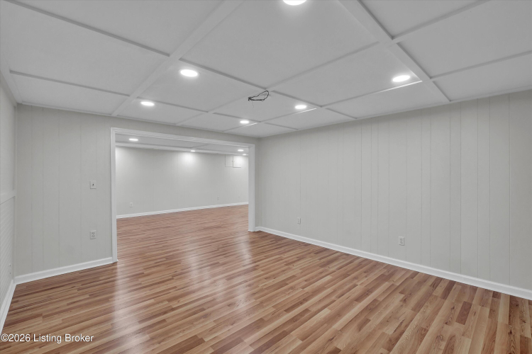 Listing Image 50