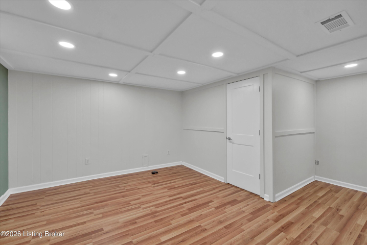 Listing Image 51