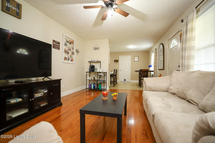 Listing Image 20
