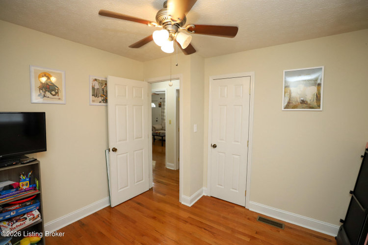 Listing Image 30